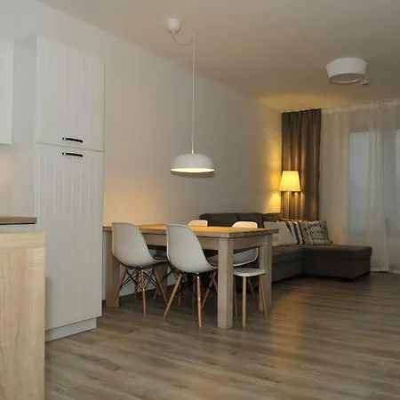 Przestronny Sloneczny Apartament W Kolobrzegu * קולובז'ג